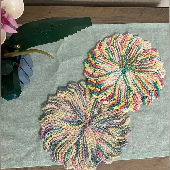 *Handmade* Crotchet Pot Holders/Trivets Multi-Color - Set of 2 - Picture 1 of 1